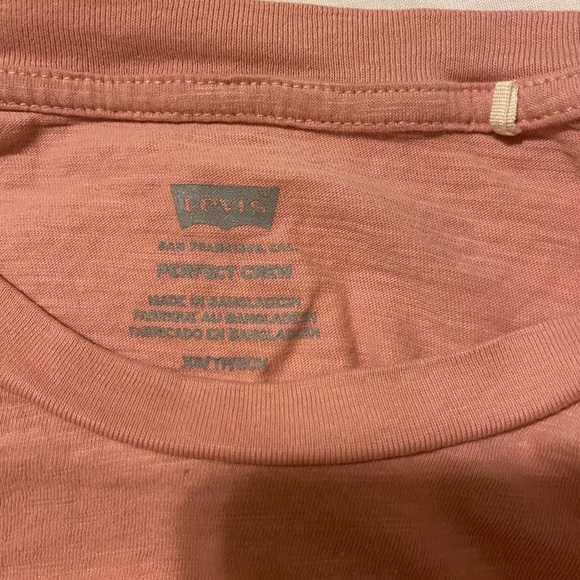 LEVI’S t-shirt - Picture 3 of 3